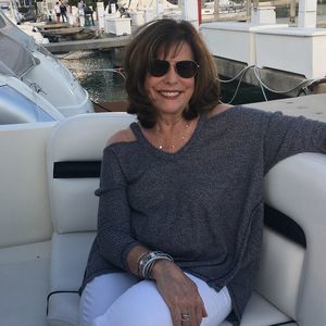 Meet your Posher, Ana